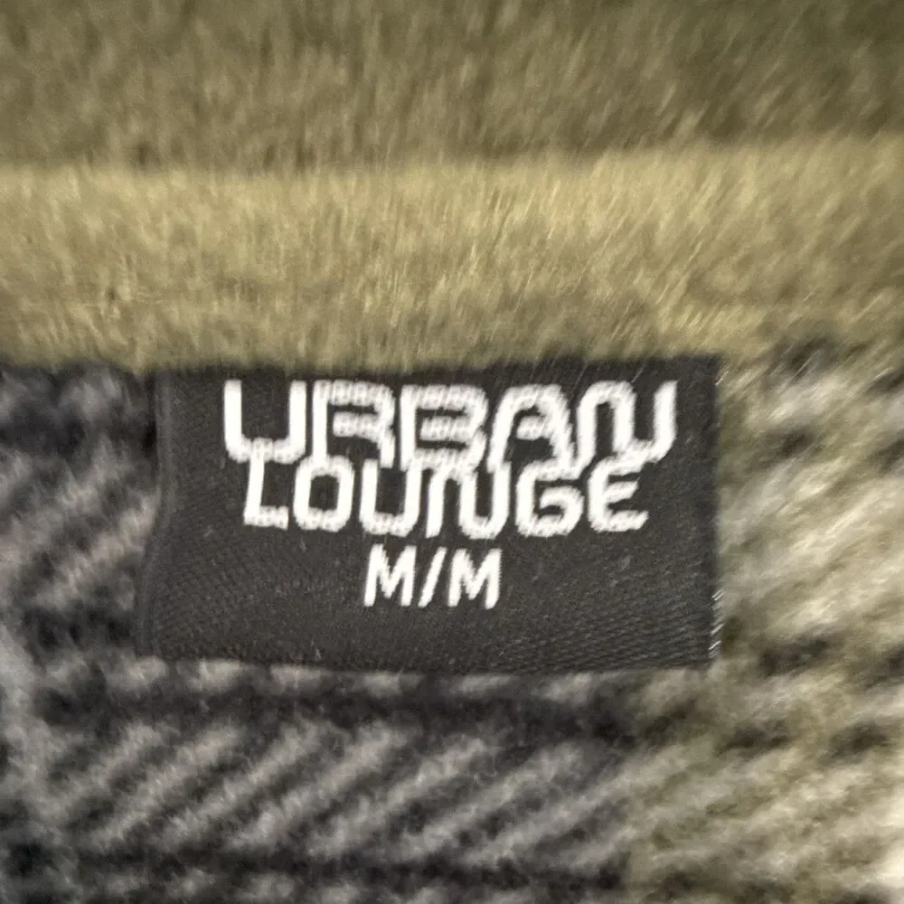 Urban Lounge NWT Men's M Green Fleece V-Neck Pullover Sweater Cozy Casual Rustic